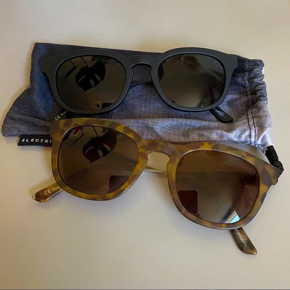 2 pairs of Electric LA TXOYO Sunglasses : matte black and matte tortoise